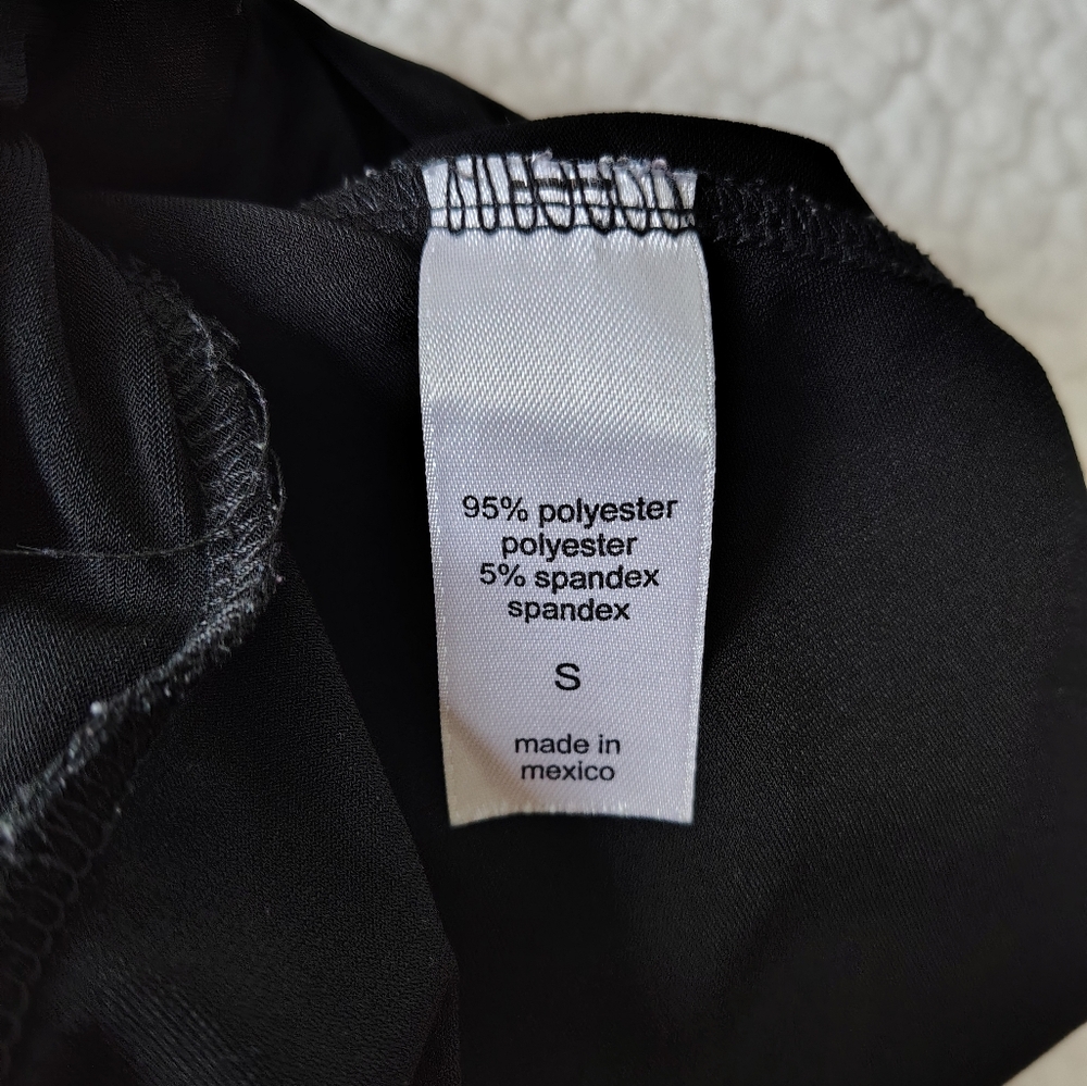 *Like New* Maurices Women's Small Black Flowy Skirt - Picture 5 of 6